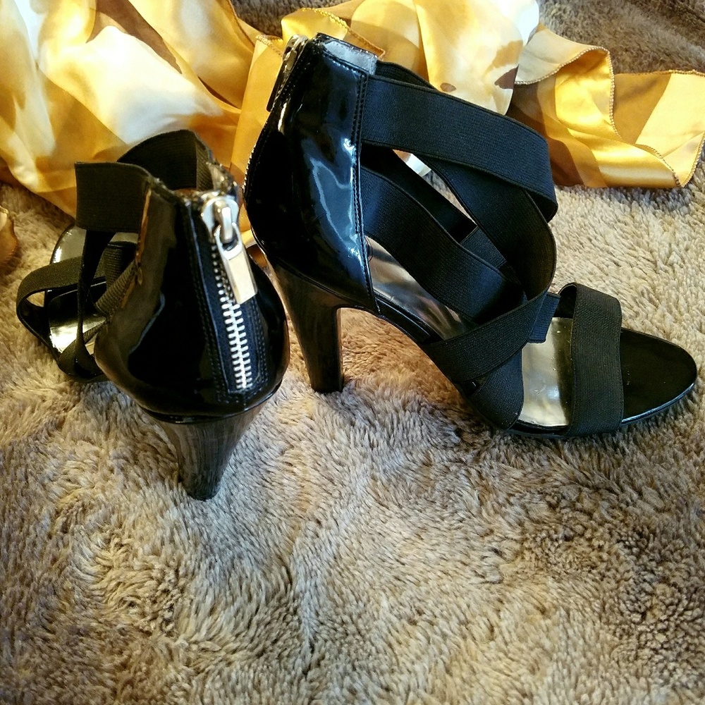 Jessica Simpson Black Heels